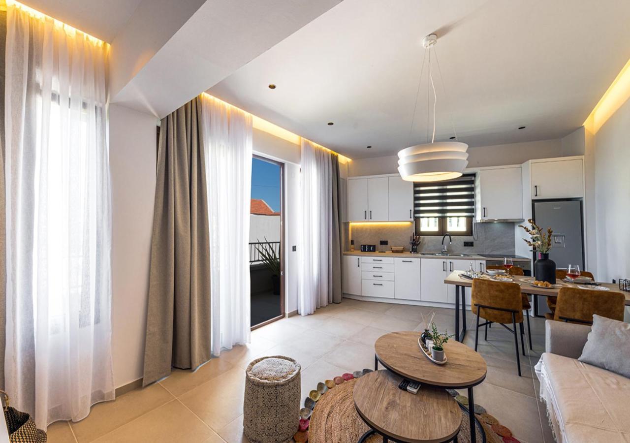 Noemie Apartments Gerani  Exterior photo